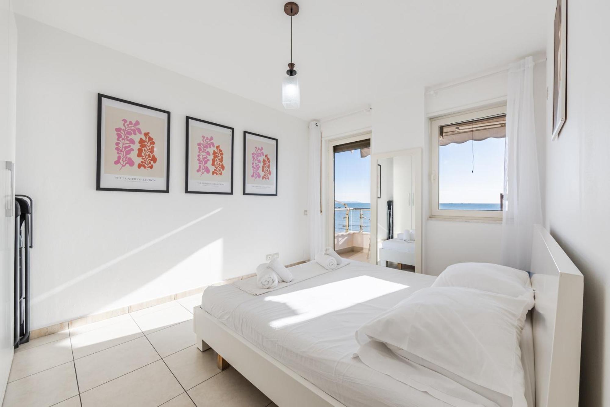 The Beachfront Apartment Дуррес Экстерьер фото